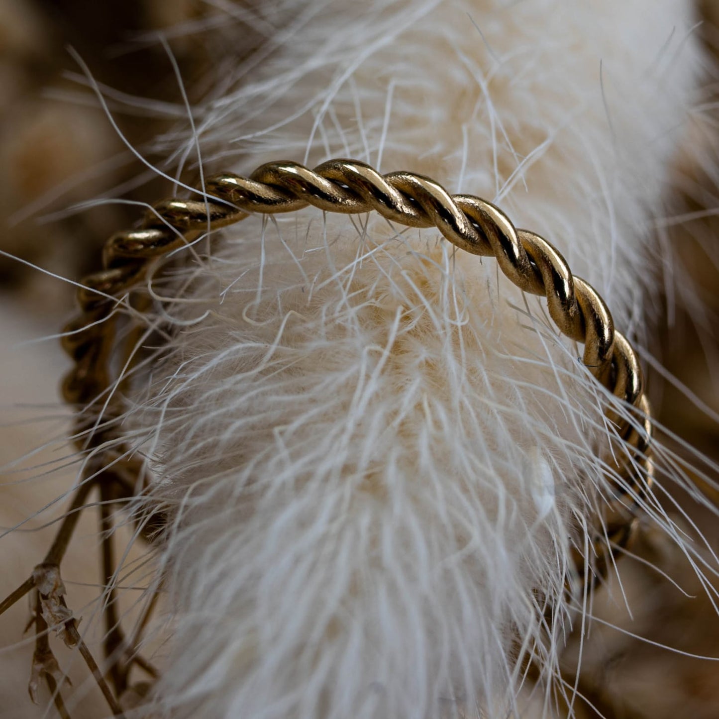Twisted Grace – Edelstahlring Twist Gold