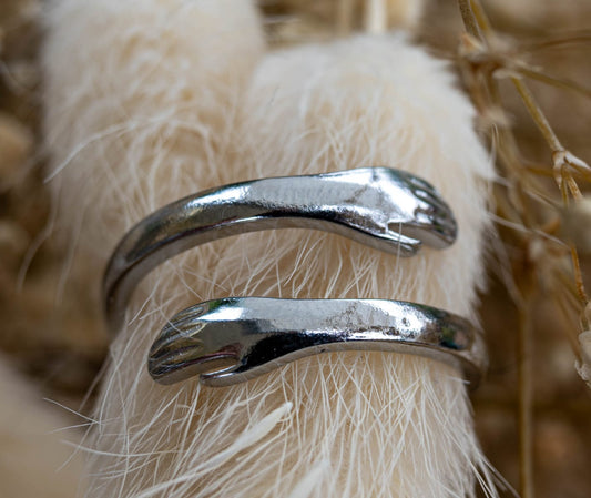 ✨ Ring „Silver Hands of Connection“ – Edelstahl in Silber ✨