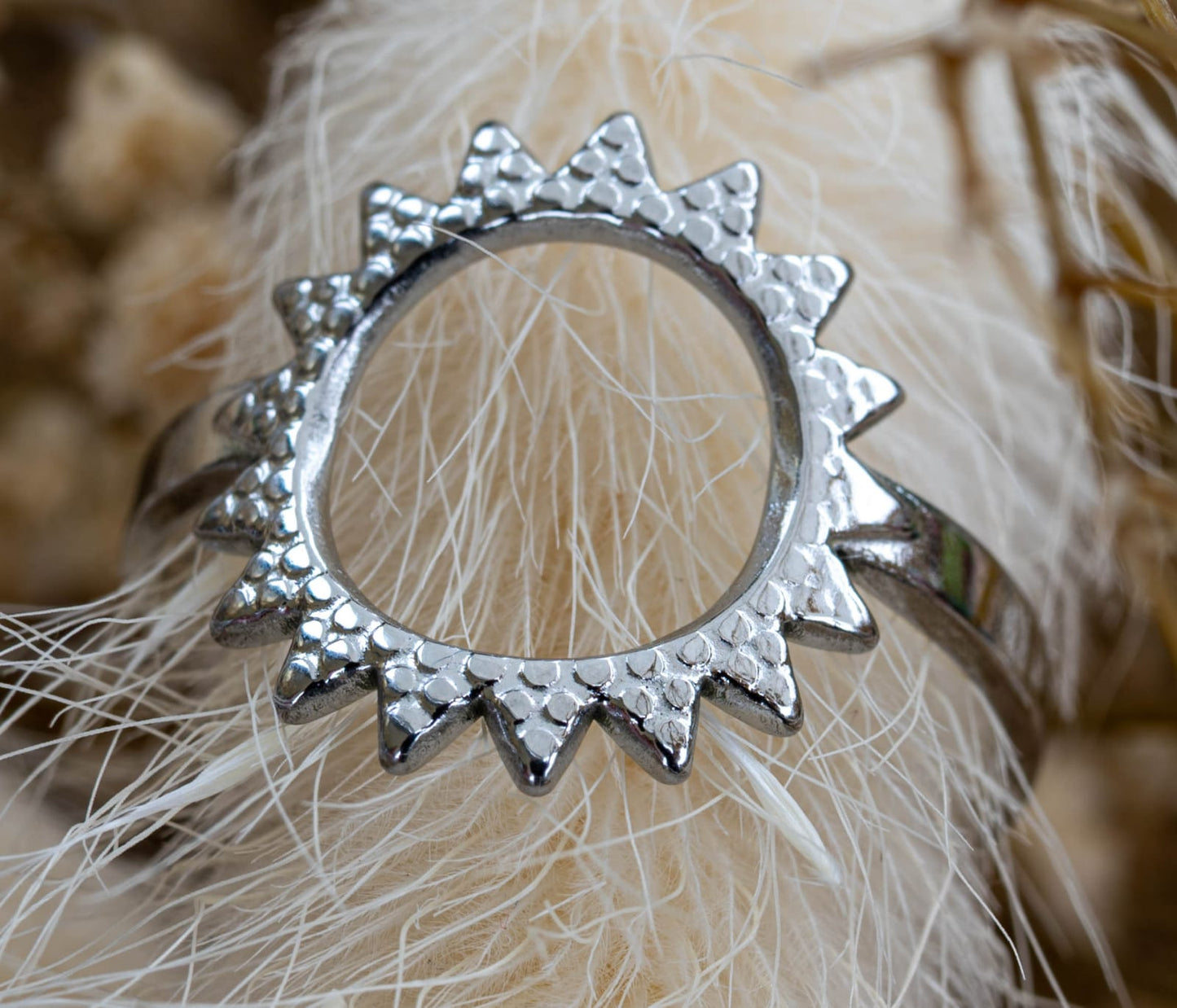 ✨ Ring „Flower Circle“ – Edelstahl in Silber ✨