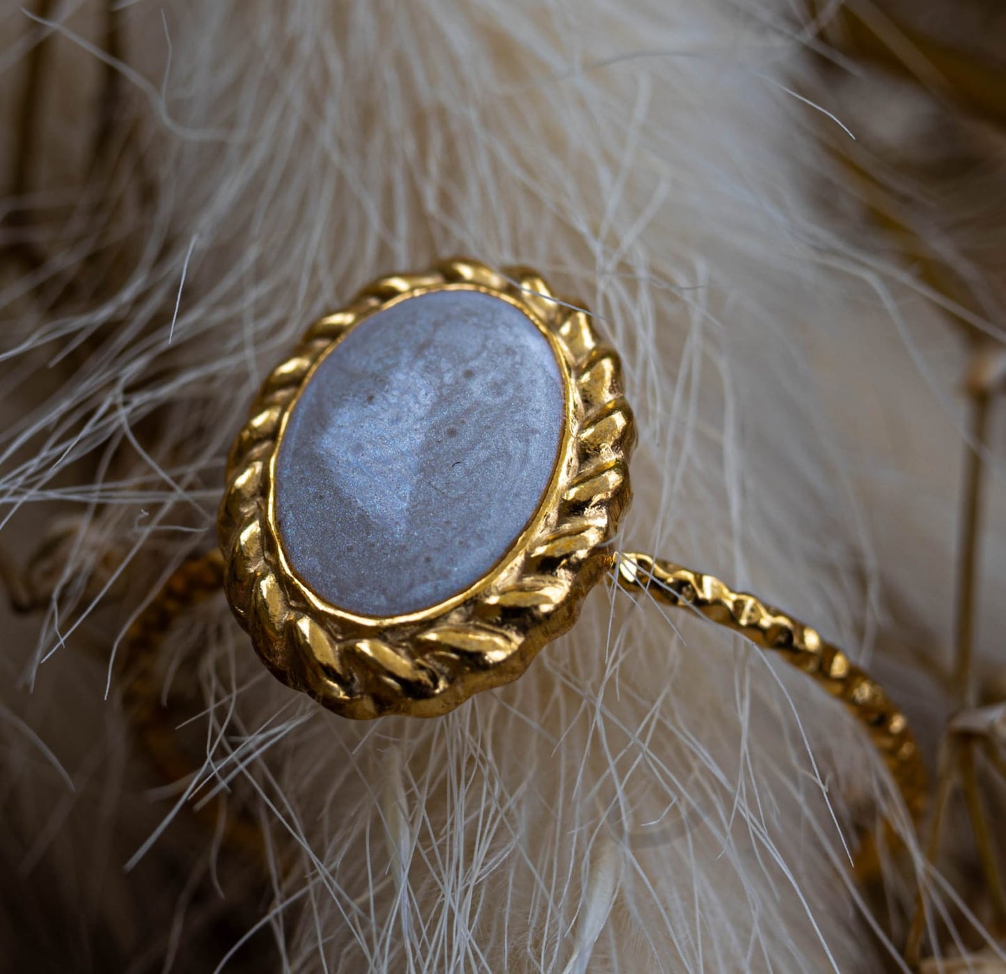 ✨ Ring „Golden Enamel Pearl“ – Edelstahl in Gold-Pearl White ✨